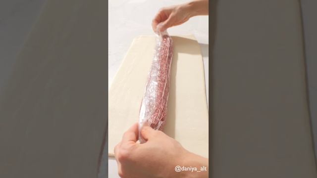 Быстро и вкусно.Мясные пирожки в слоеном тесте🥰😋