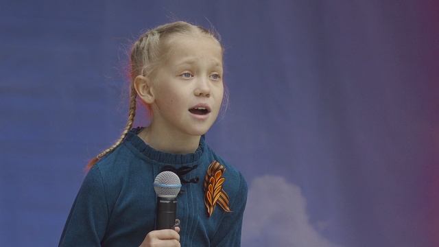 "Зинка" Юлия Друнина, читает Кира Комарова.