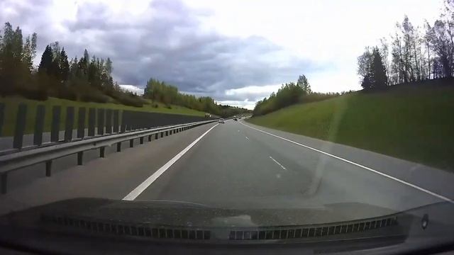 На Ярославском шоссе летают самолёты, аккуратнее...