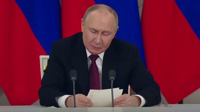 Президент РФ Владимир Путин предложил Украине возобновить прямые переговоры, прерванные Киевом в 22г
