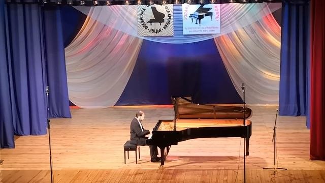 3 Stanislav Khristenko - Сергій Рахманінов Муз момент 5 Ре бемоль мажор твір 16