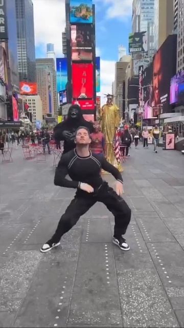 Клип @dancee_biz