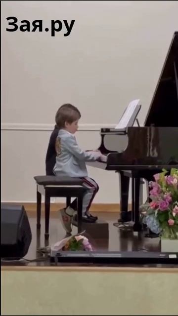Внуки Елены Малышевой сыграли в четыре руки  #family #love #cu