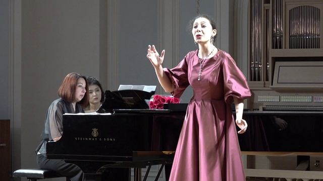 Ю. Милютин Ария Глории из оперетты "Цирк зажигает огни" - исп. Варвара Нуриева
