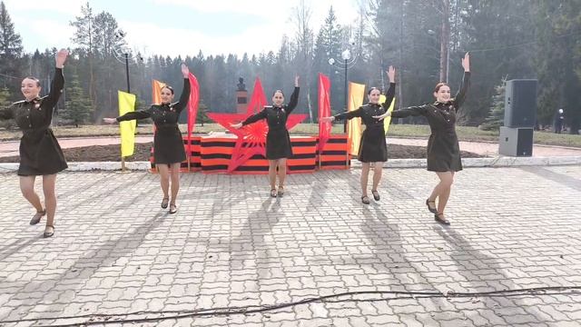 Большой праздничный концерт, посвящённый 80-летию Победы Город Мирный часть 3