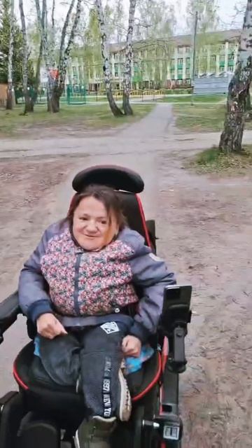 Людмила Бушуева на прогулке на своем новеньком вездеходе Caterwil GTS 4WD