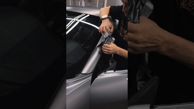 Переклейка Dodge Challenger, оклеенного серым матовым полиуретаном