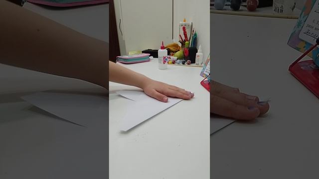 как сделать бумажный самолëтик🛩