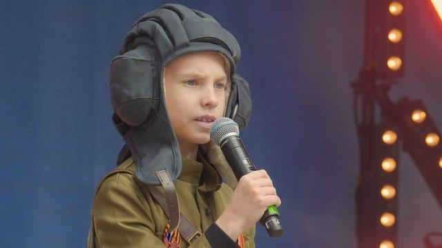 9 мая на концерте, посвященном Дню Великой Победы, ученик театрального отделения Театральная студия
