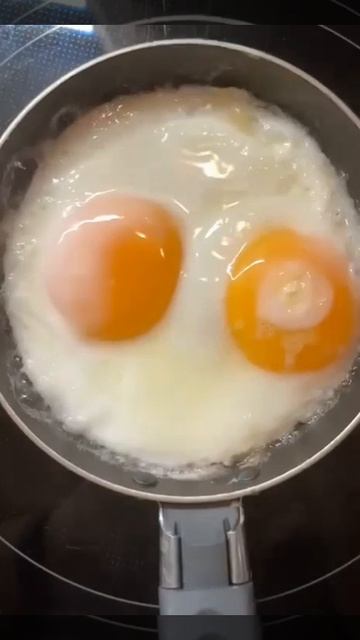 Хитрость для приготовления идеальной яичницы