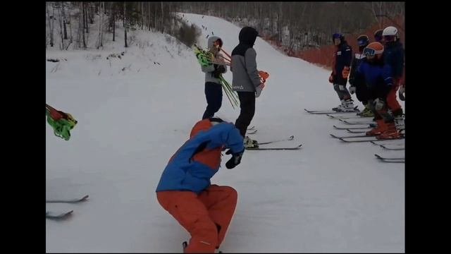 Ложимся на руку выт в бок 9