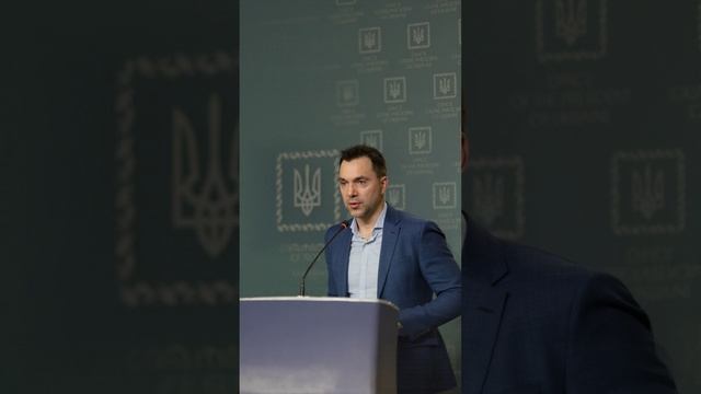 YouTube заблокировал для украинской аудитории канал Арестовича