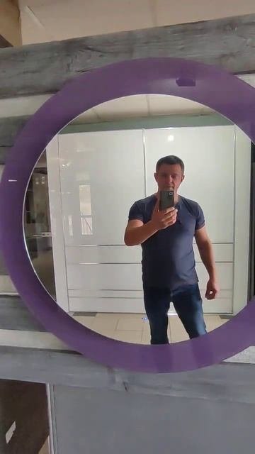 Зеркало с двумя контурами декоративной подсветки с бе