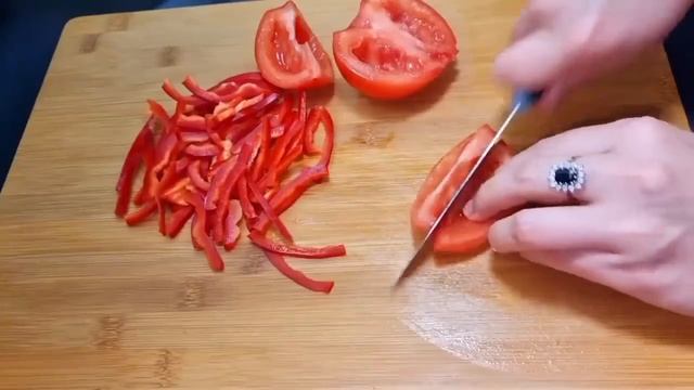 Я открыла для себя этот секрет в ресторане! Теперь я готовлю крабовые палочки только таким способом.