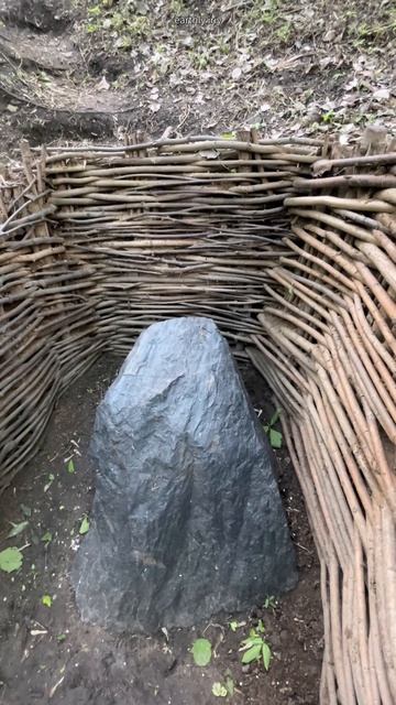 Не всем артефакты доступны #земнойирий #коломенское #чёрныйкамень #метеорит #культовыйкамень