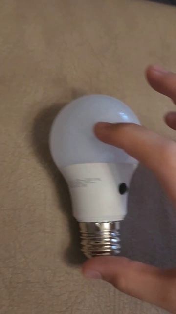 Самодельный #фонарик  из нерабочей лампочки #18650 #diy