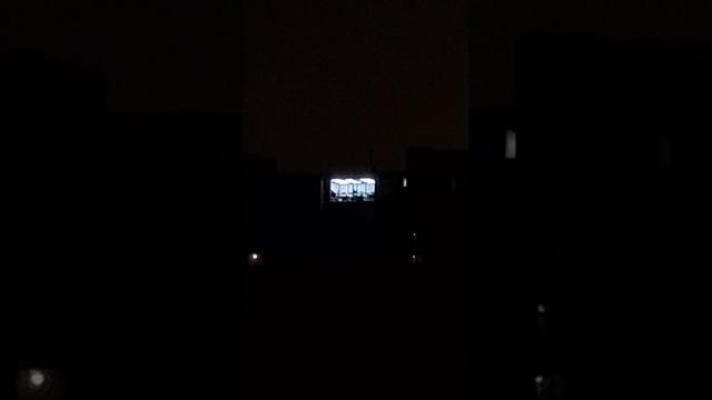 Пси-хаты, пси-вахты с яркими галогеновыми лампами, ими?