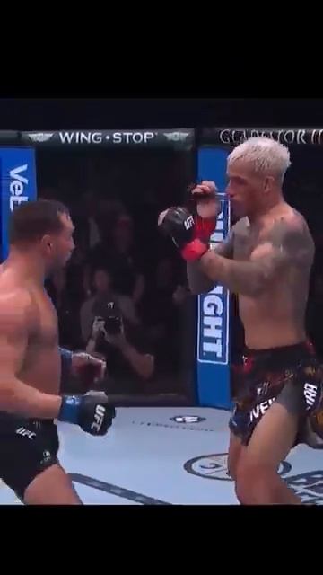 Charles quase sendo nocauteado #ufc #mma #charlesoliveira #michaelchandler #ufc309