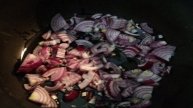 Тушёные свиные ребра с белыми грибами