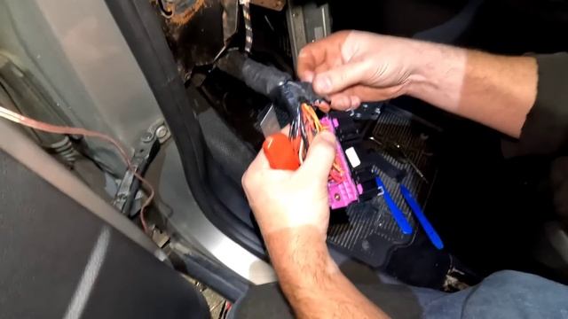 Skoda Yeti "Мне уже меняли датчик, не помогло!!" Ошибка B104135 /
