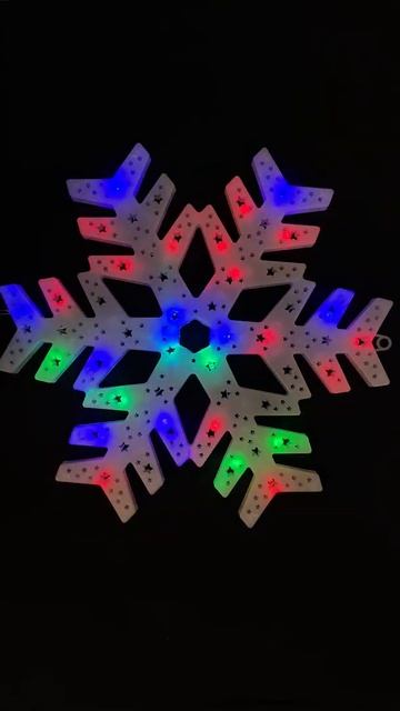 Фигура снежинка светодиодная RGB 40 см