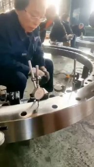 Can you hold on to this job? #machinetools #automobile #bambooindustry #machine