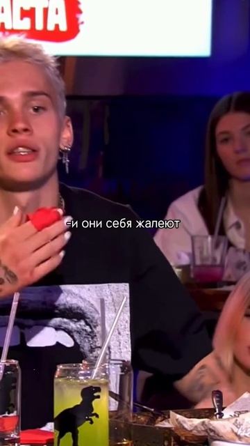 ДАНЯ МИЛОХИН ПОЧЕМУ НЕ ДАЕТ ДЕНЬГИ В ДЕТСКИЕ ДОМА ?