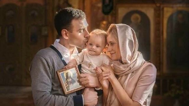 Оставит человек отца своего и мать свою