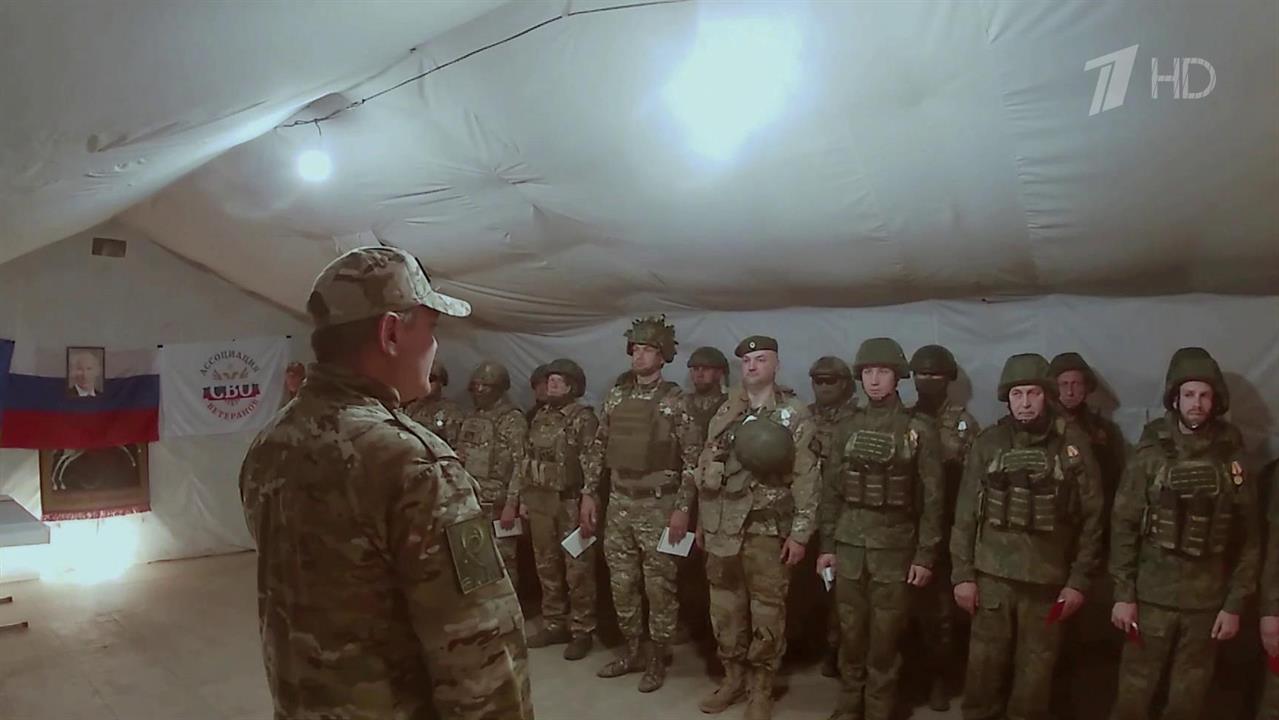 Добровольцы отряда БАРС группировки войск "Днепр" награждены государственными наградами