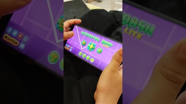 VID_20250511_162933.mp4