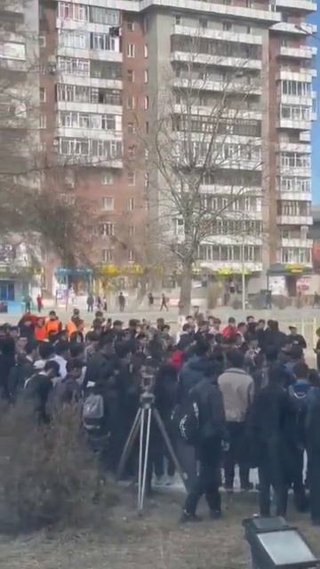 Студенты в Семее устроили акцию протеста 1