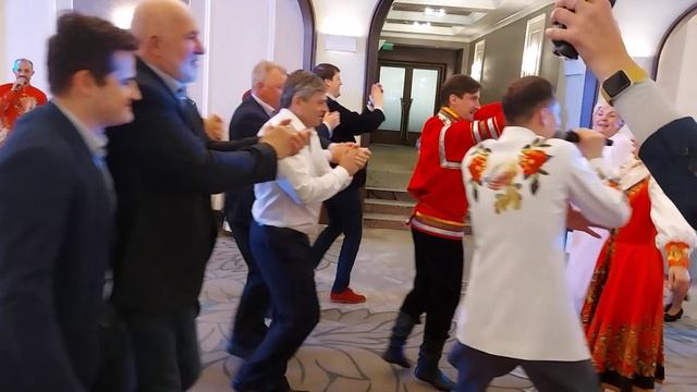 Пляски на вечеринке ветеранов ССО.  (3)