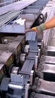 cast wire bending process #machinetools #satisfying #simpletools #shortvideo