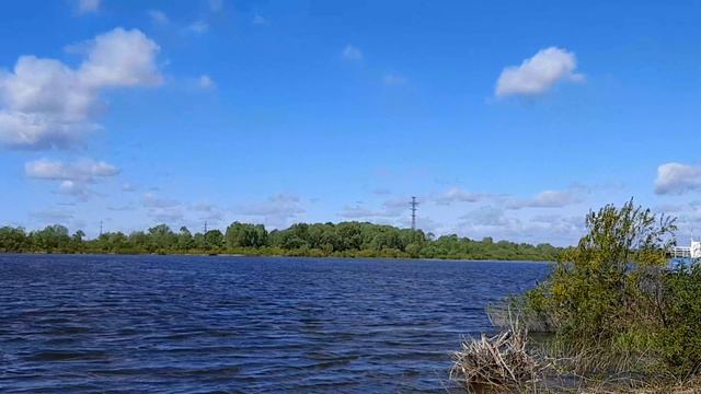11-05-2025 Вид с берега...... 11 мая.....
