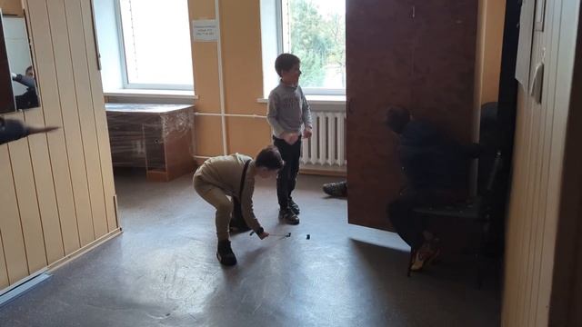 Делаем электронную поделку из лампочки, катана, стрек?