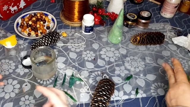 ПОДЕЛКА ИЗ ШИШЕК / ШИШКИ ЕЛОВЫЕ / ВМЕСТЕ ВЕСЕЛЕЙ