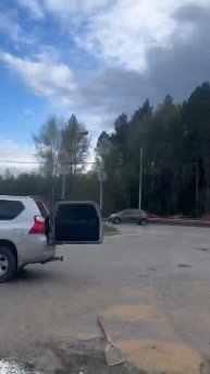 Ямочный ремонт с помощью крошки и 2-х компонентной полиуретановой клей-пены Penoglas Kit 400 road.