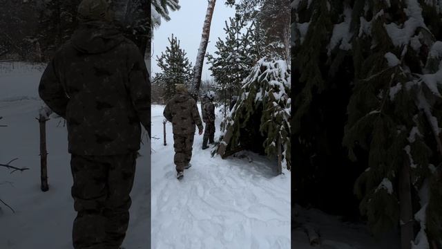 Героический вираж на снегоходах для иностранной делегации