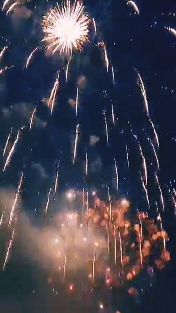 С Днём Победы! Поселок Палатка! Фейерверк!💥💯🥰🔥🙌 #nastikae #деньпобеды #Фейерверк