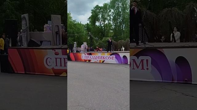 Поклонимся великим тем годам -Виктор Елизаров ( А.Пахмутова )