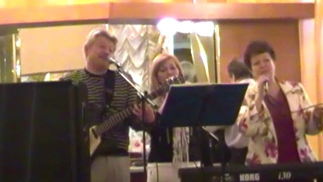 Букет из белых роз /С.Паради/