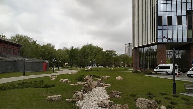 ТЕРРИТОРИЯ ОКОЛО ОТЕЛЯ SOLUX HOTEL MOSCOW 5*
