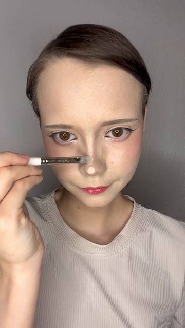 #shorts Лайфхак контуринг носа с помощью фонарика #makeup #make
