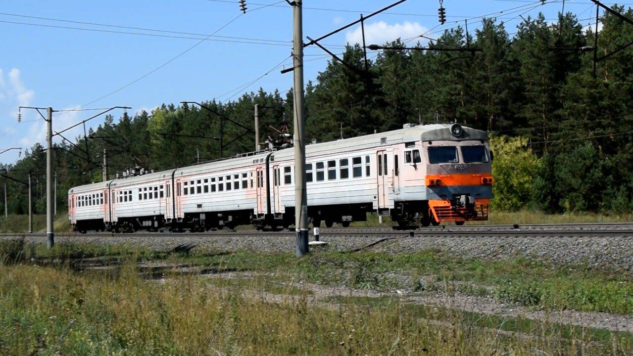 Служебный электропоезд ЭР9Е-4057/4058