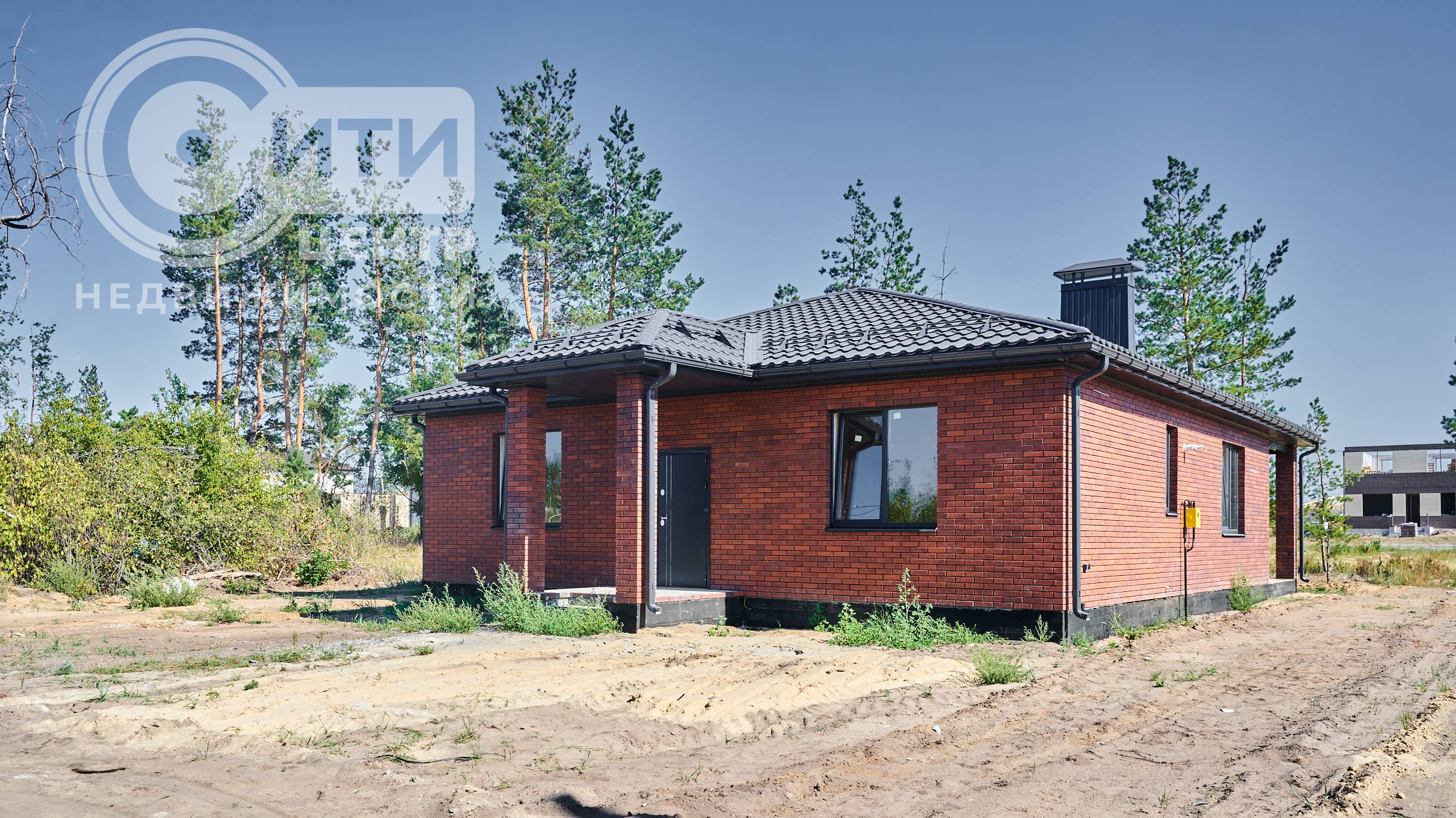 Дом, S 112.2/49.4/36.8 м², на участке 10 сот.
2 минуты до остановки транспорта.