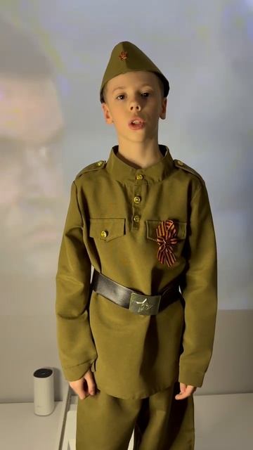Пантелеймонов Мирон (Роберт Рождественский - Маленький человек)