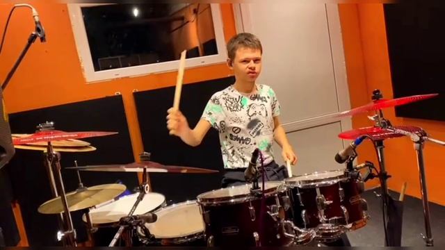 Непоседы - Вальс на день учителя  (drum cover by Ivan Permyakov).mp4