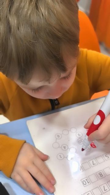 Реалити-шоу "Полюбить учиться"
Первый десяток. Кирилл.