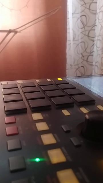 MPC One sampling violin 2 beat