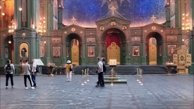 Тихо в церковь я зайду